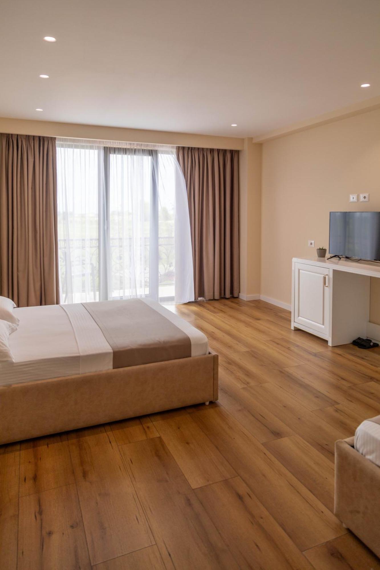 Te Aldo Hotel Kuraten Luaran gambar