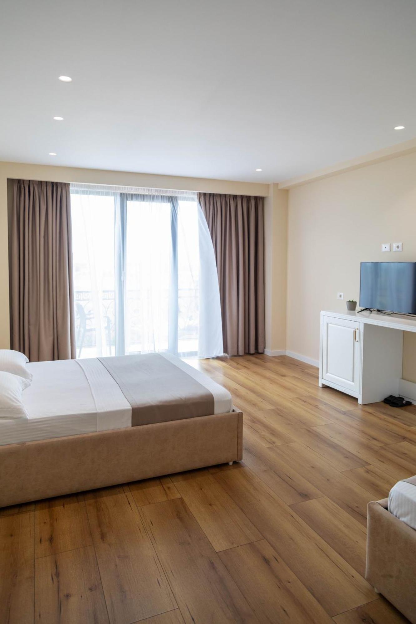 Te Aldo Hotel Kuraten Luaran gambar